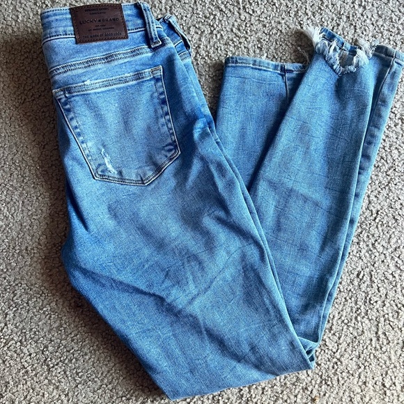 Lucky Brand Woman’s Skinny Jeans - Picture 1 of 8